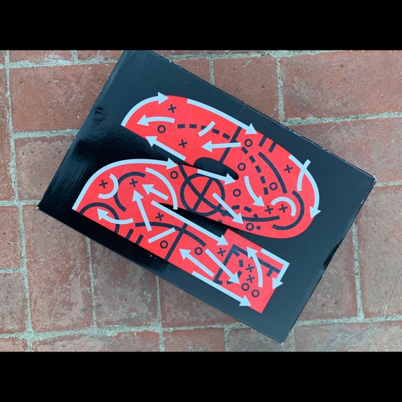 Kyrie 2 - ‘What The’ - Picture 10 of 11